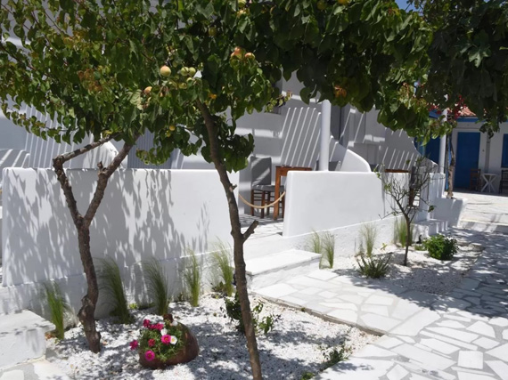beachwalk rooms naxos