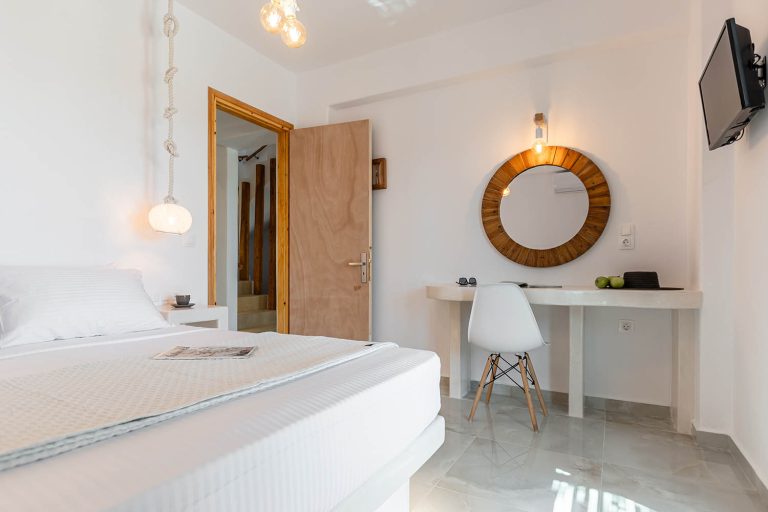 Naxos Beach Walk Plaka_0076