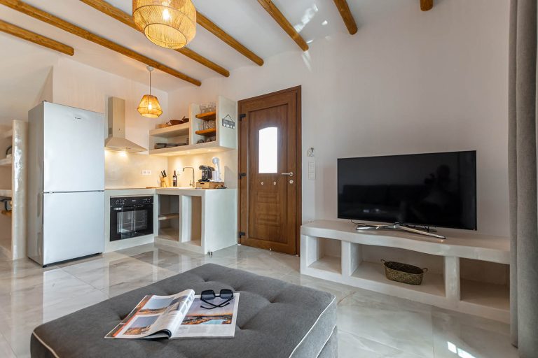 Naxos Beach Walk Plaka_0114